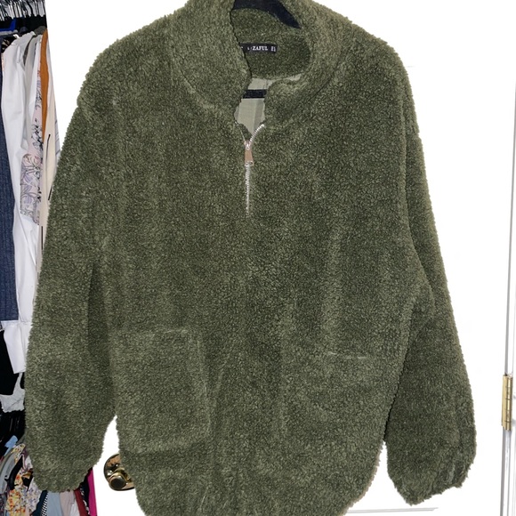 Green Teddy Jacket, size large. Worn Once! - Picture 2 of 2